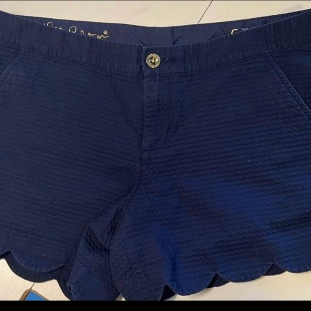 Lilly scalloped buttercup shorts